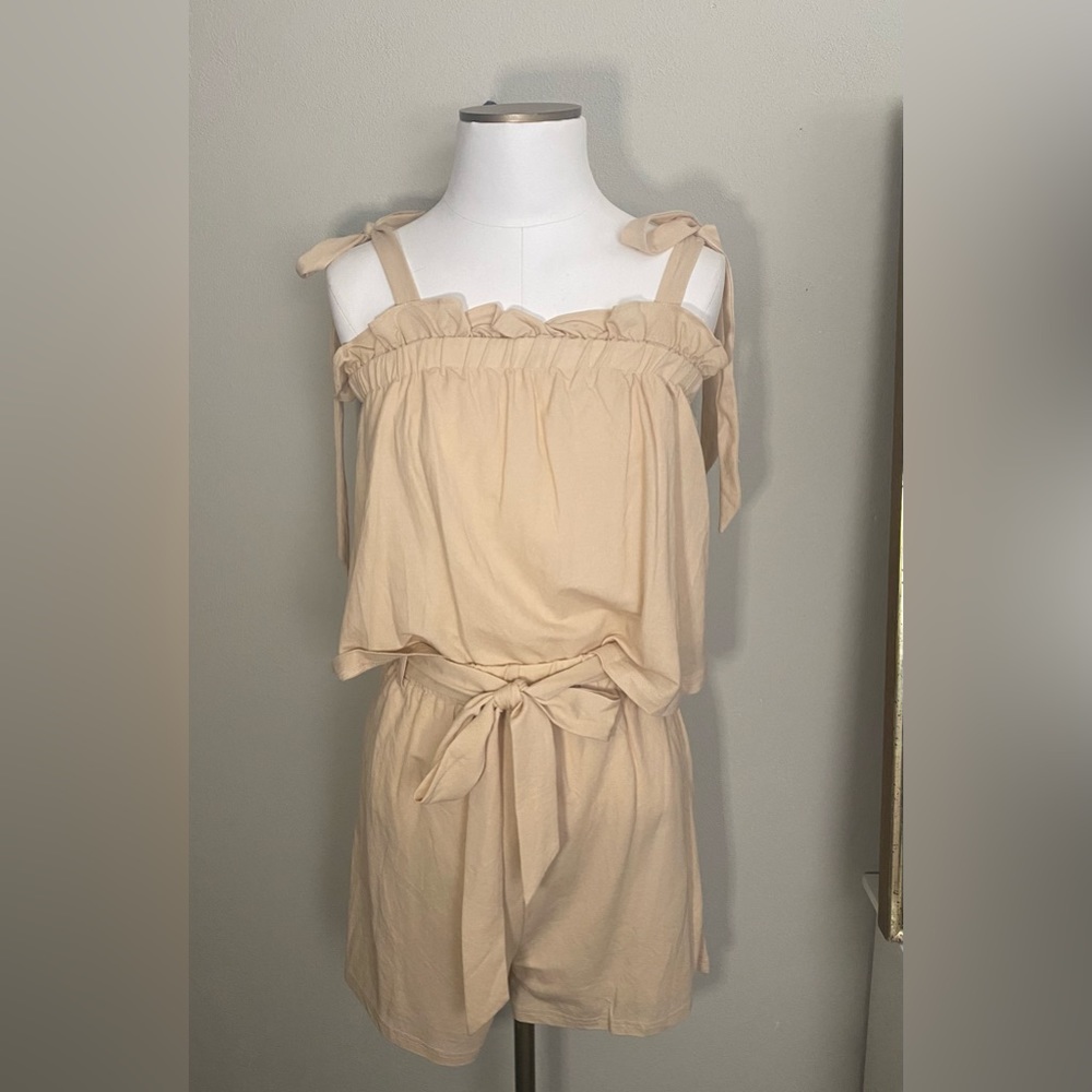Listicle ruffle tank and shorts set